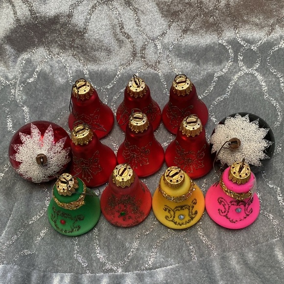 Vintage set of 10 glass bell ornaments and 2 glass balls
Christmas Classics - Picture 10 of 16